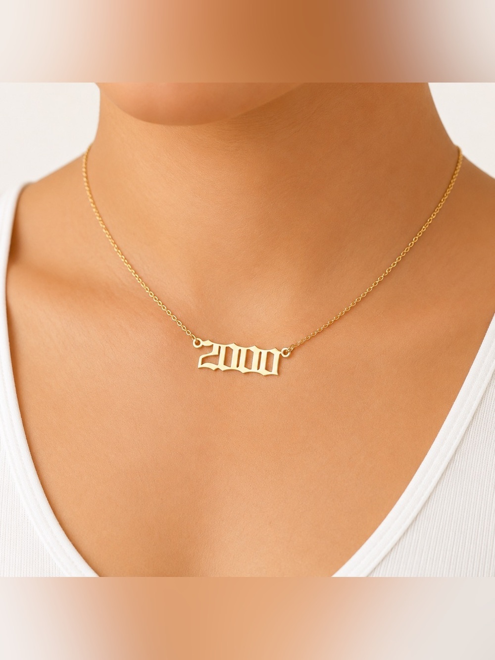 Gold '2000' Number Pendant Necklace - Women's Jewelry